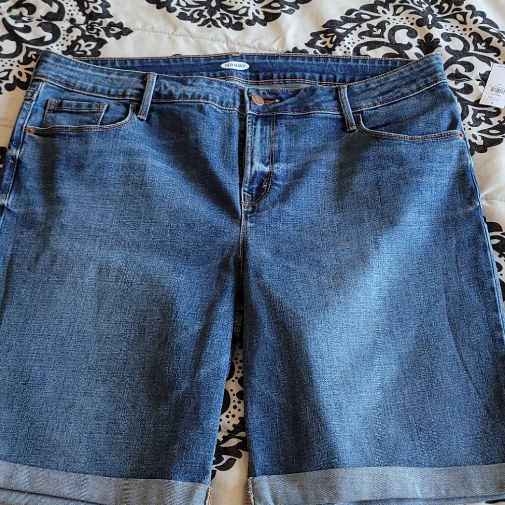 Old Navy Bermuda shorts, Brand new